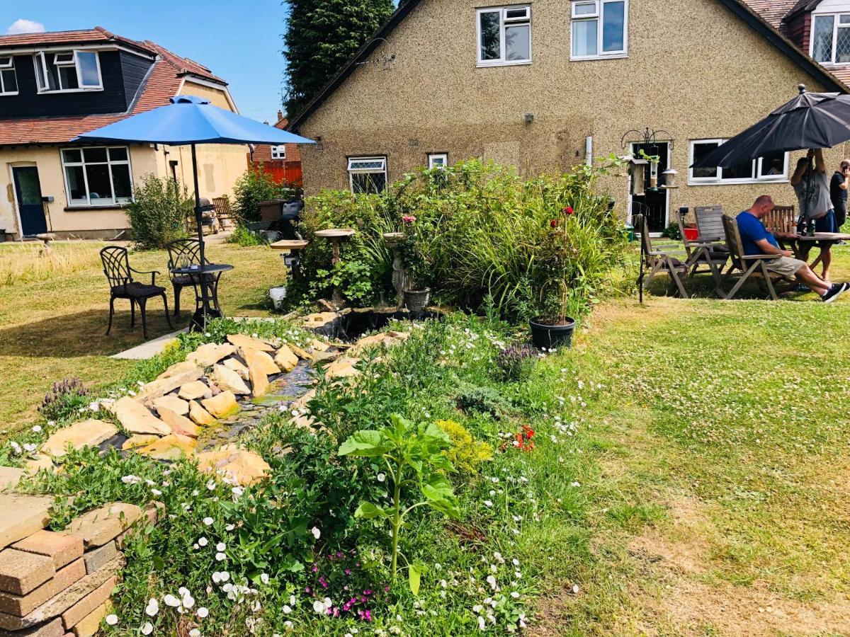 Amazing Quiet Garden House Near London Luton Airport 아파트 외부 사진